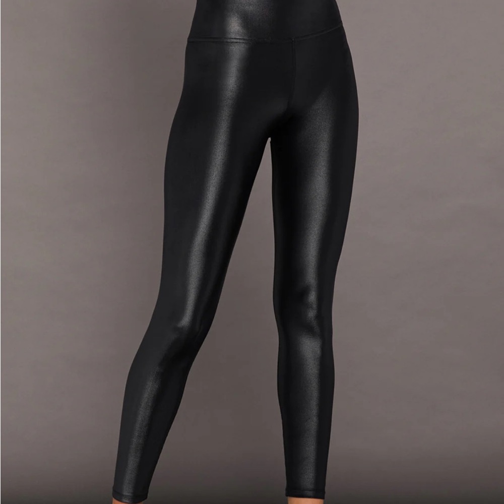 Carbon38 Regular Rise 7/8 Legging in Takara Shine NWT, Black in Size S